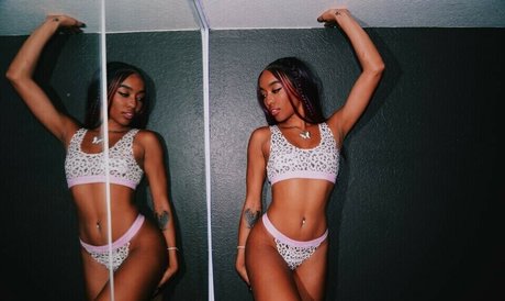 yourfavbubblebuttt xxx model photos