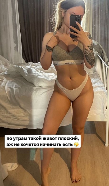 huge shemale onlyfans art naked galleries