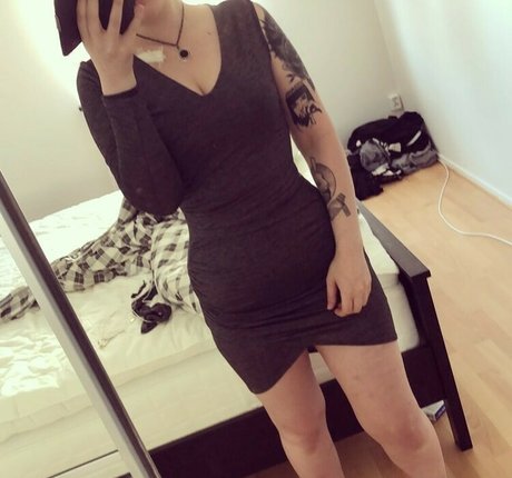 anastasia mcqueen model hot pics