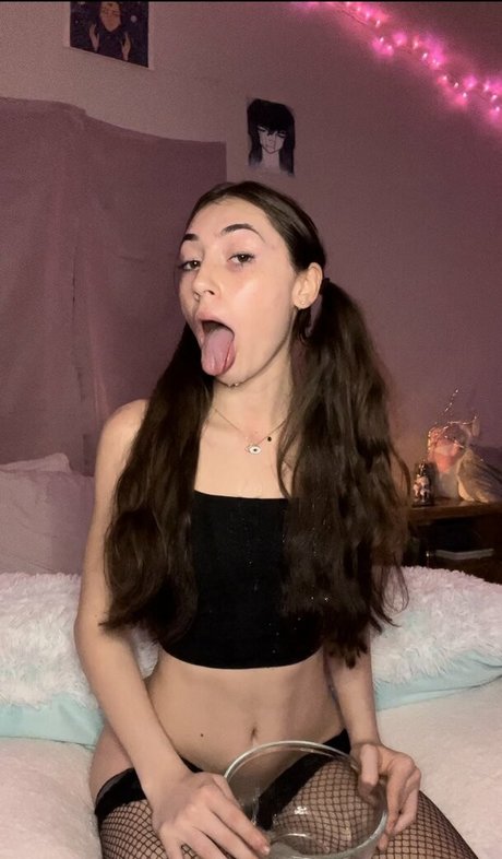 Tiana Blow naked star gallery