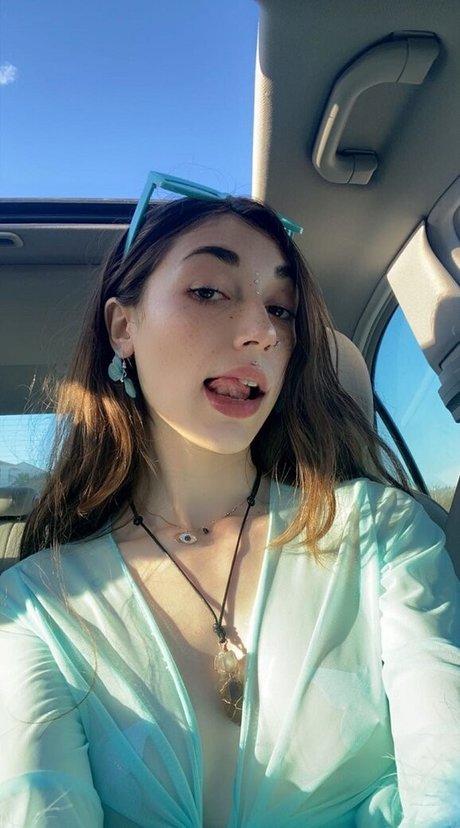 Tiana Blow model xxx pics