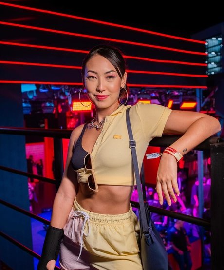 Ana Hikari sex star photo