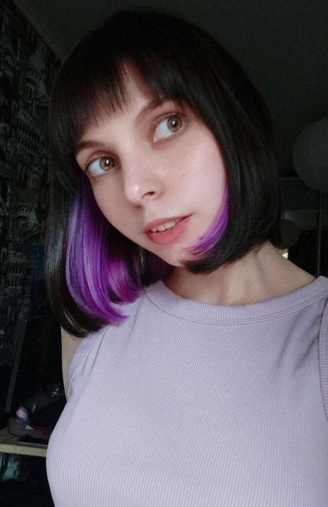 OwlLit pretty pornstar picture