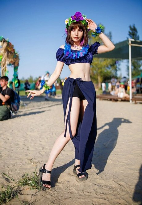 blonde hot wife onlyfans pretty image