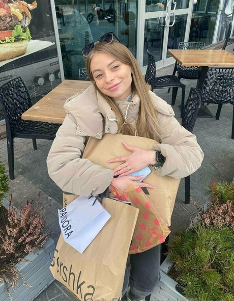 vladaberry naked model picture