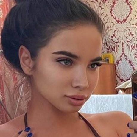 maytiyn erotic actress pictures