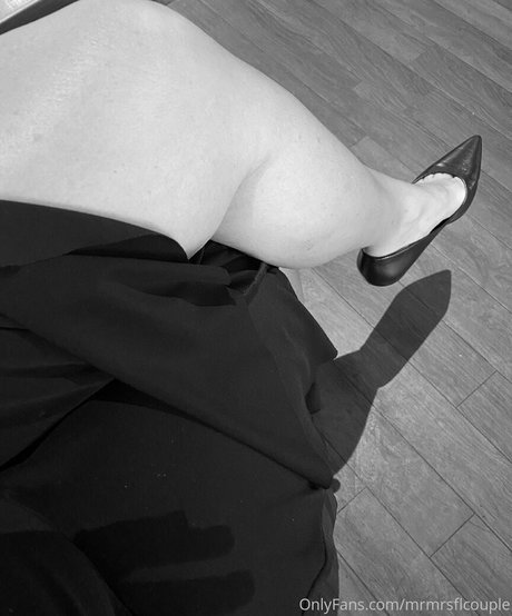 swingerellefree high quality actress image