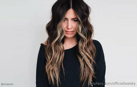 officialtealsky sexy model photo