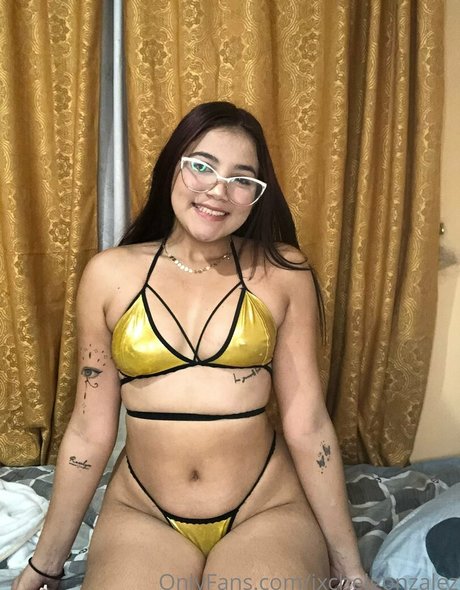 michelmy model nude photo