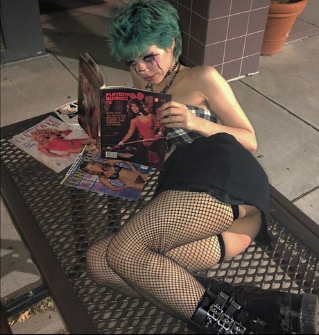 Death2Honey pornstar nude photos