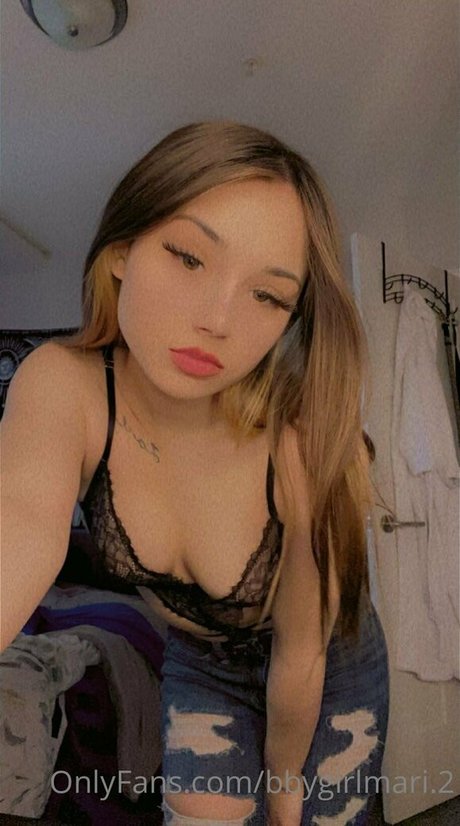 bbygirlmari 2 beautiful model photos