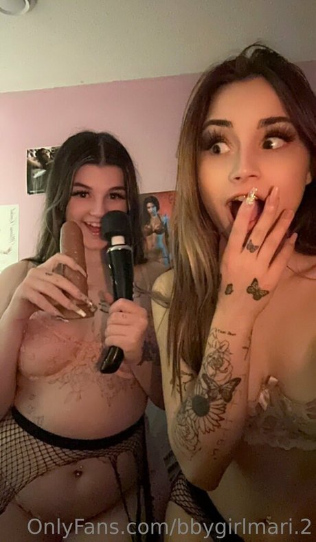 bbygirlmari 2 erotic model pic