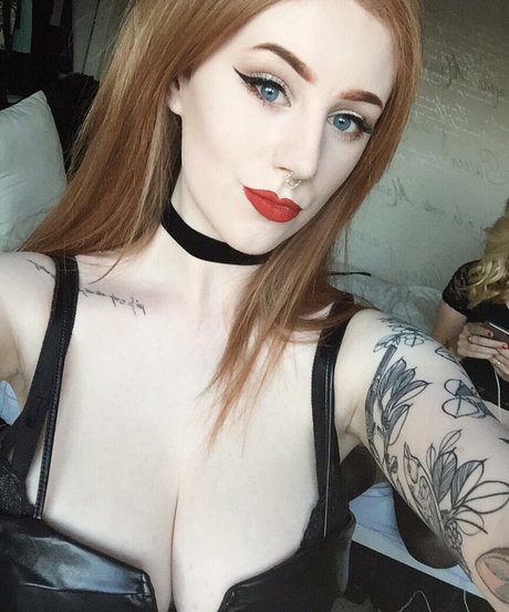 Hollie Rutter star hd archive