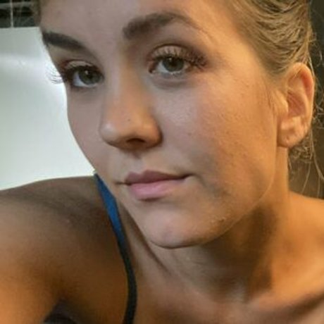 alexisloadfree model xxx photo