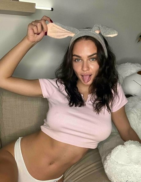 gress free pretty actress img