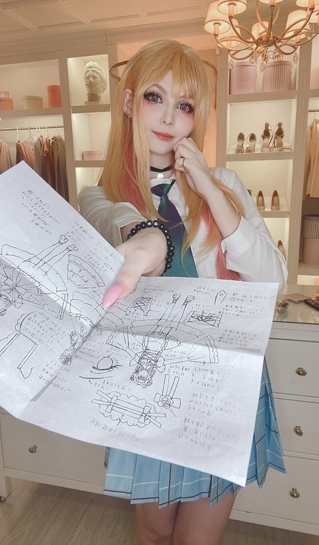 Tsuki Desu porn model picture