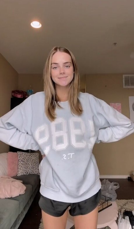 Lauren Mae high quality actress pictures