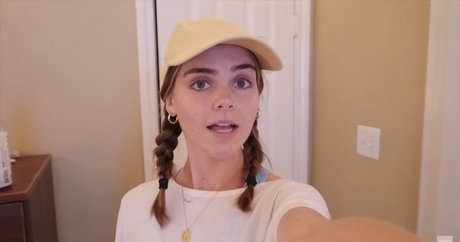 Lauren Mae model high quality images