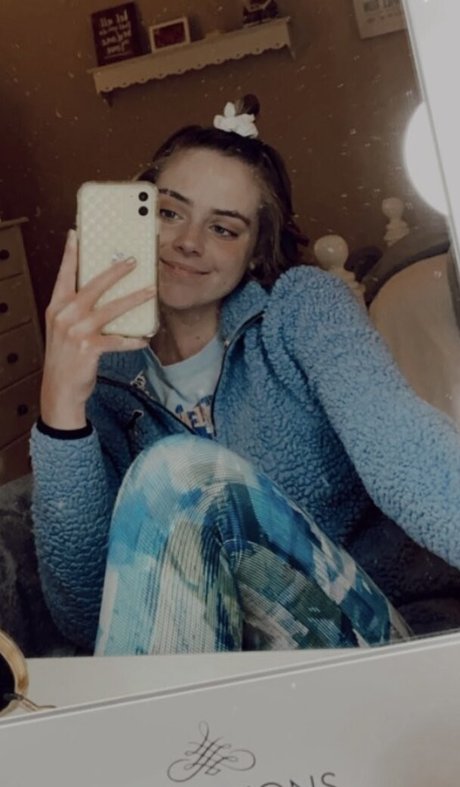 Lauren Mae naked star pic