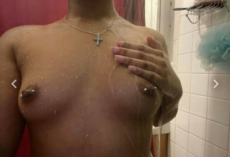 Isyglue hd pornstar pic