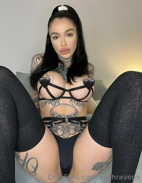 leighravenx pretty model image
