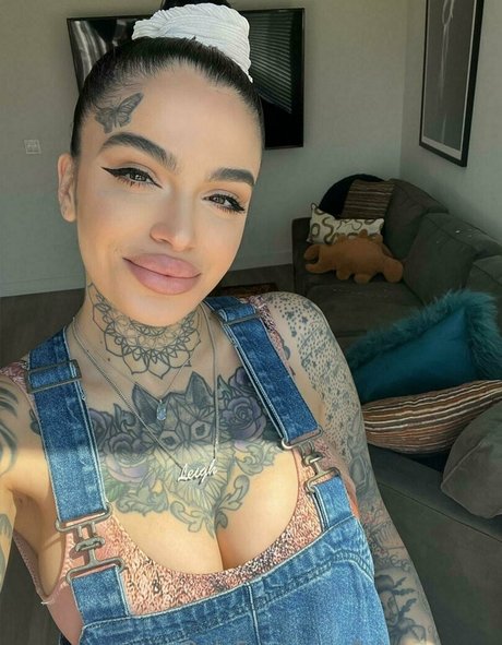 leighravenx porn model photos