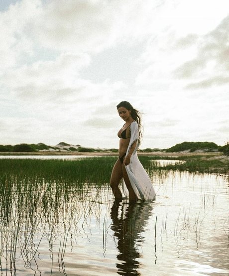 Mariana Nolasco high quality actress pics