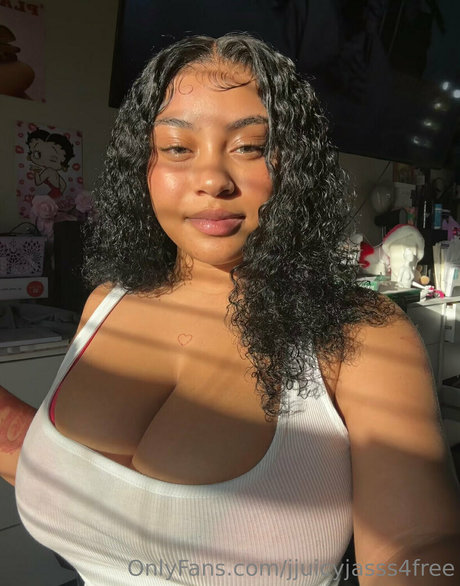 jjuicyjasss4free model exclusive pics