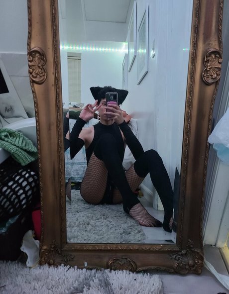 twinku naked actress image