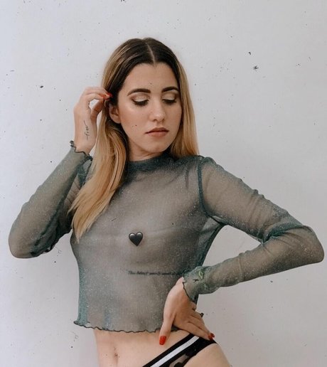 Haniset Rodriguez star pornographic photos