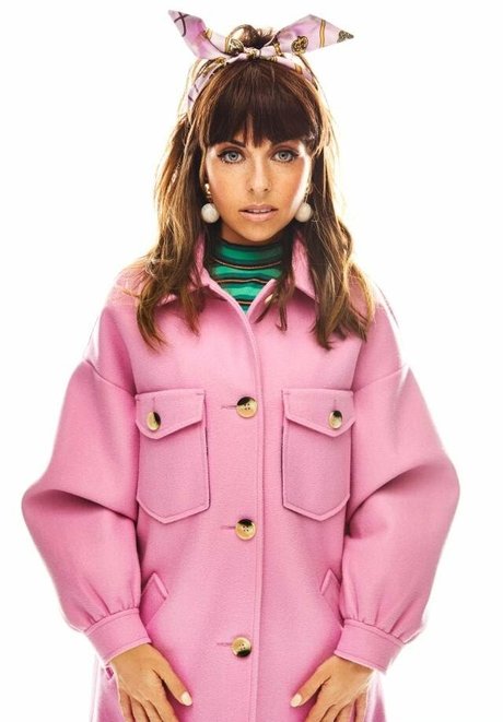 Louisa Lytton pornstar nude gallery