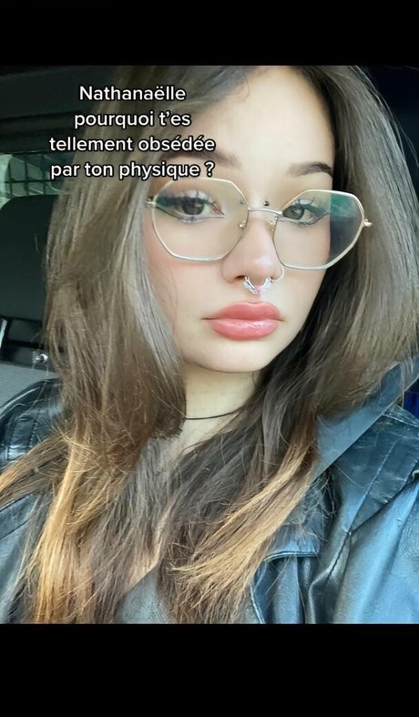 The slutty grunge star pornographic images