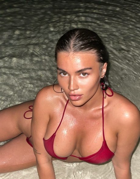 Valeria Berwolf nude pornstar gallery