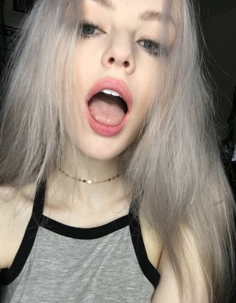 Fauxre pornstar pretty img