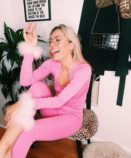 Danni Menzies top pornstar pictures