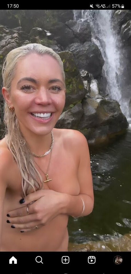 Danni Menzies Profile pic