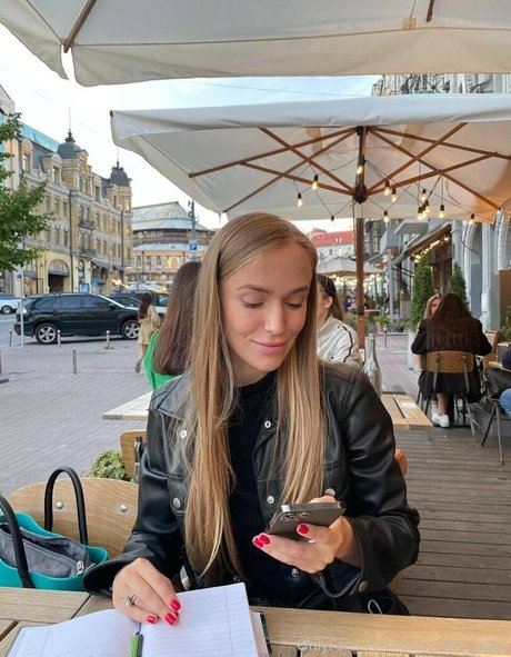 chubby redhead onlyfans free nude picture