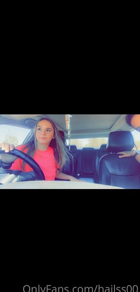 hailss00 art actress pic