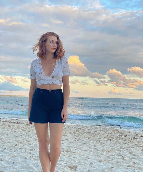 Charlotte Dobre actress picture