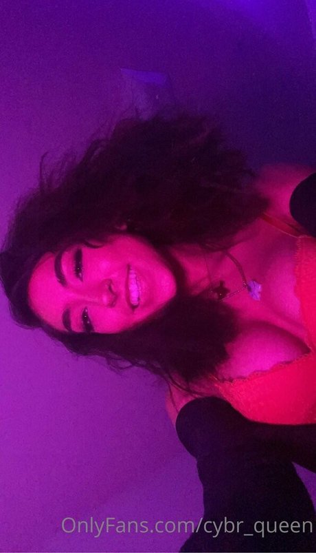 cybr queen erotic actress archive