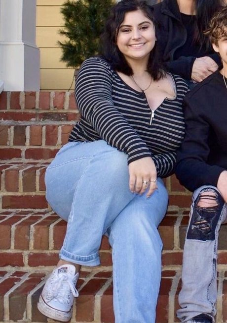 Caroline Casbon star sexy img