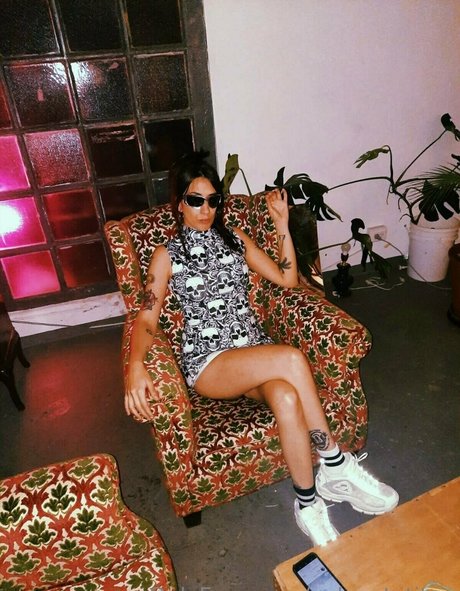 nalgaytetitaa model hot picture