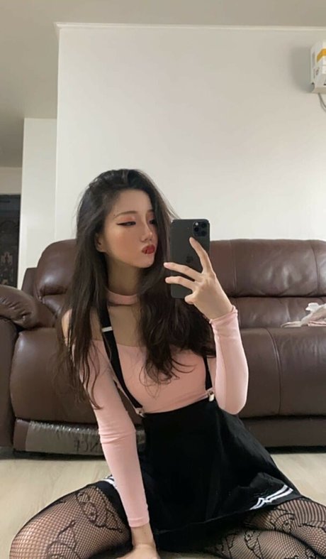 satanmate beautiful actress pictures