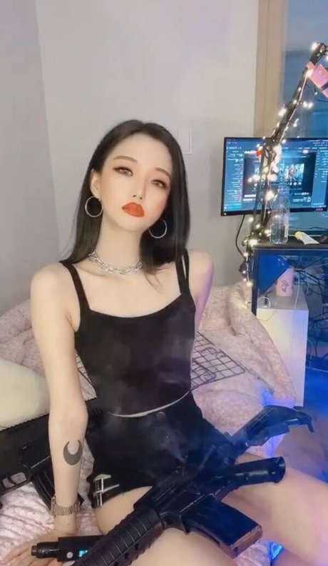 swimming pool onlyfans xxx pic