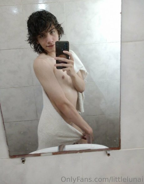 gayasslawren actress pic