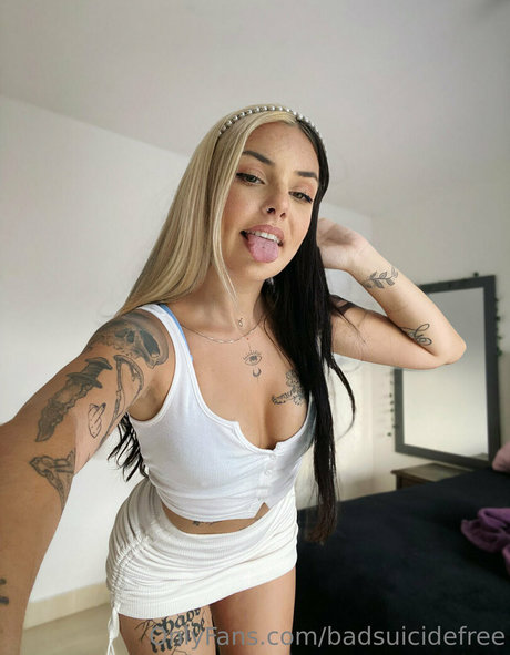 badsuicidefree pretty pornstar img