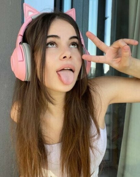 violetcherryy Profile pic