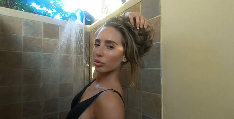 danielledixon22 model hot picture