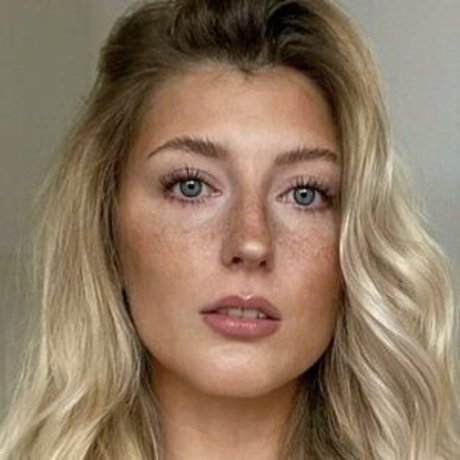 tinaa nora star perfect images