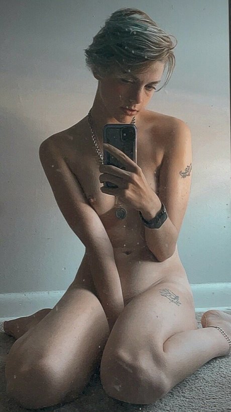 Dannygaypuppy exclusive model photo